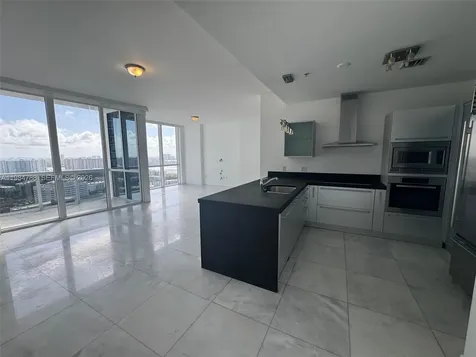 18201 Collins Avenue Sunny Isles Beach FL 33160