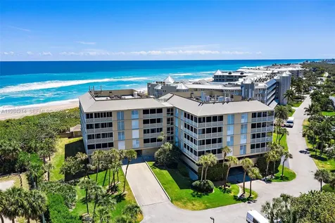 669 NE Plantation Road Hutchinson Island FL 34996