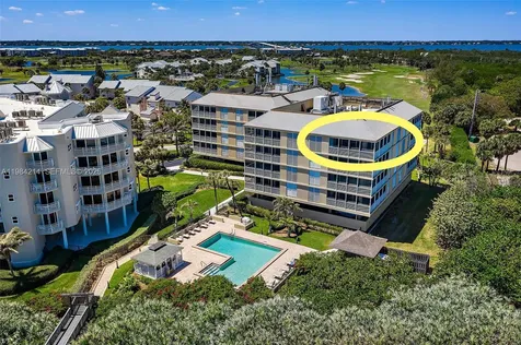 669 NE Plantation Road Hutchinson Island FL 34996