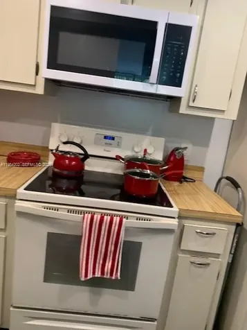 5530 NW 44th Street Lauderhill FL 33319