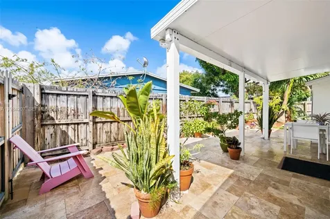 1431 NE 32nd Place Pompano Beach FL 33064