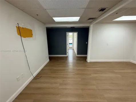 810 NE 125th Street North Miami FL 33161