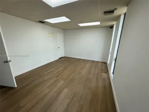 810 NE 125th Street North Miami FL 33161