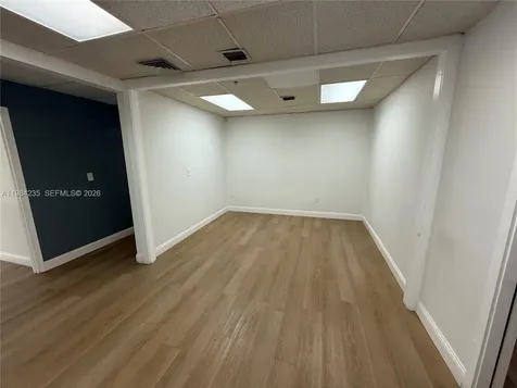 810 NE 125th Street North Miami FL 33161