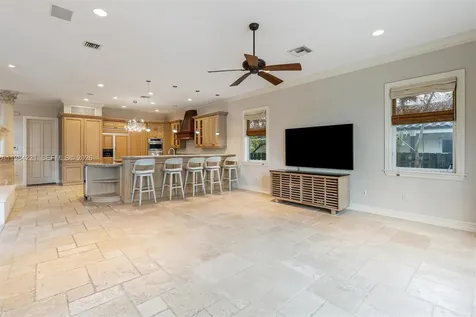 1701 SE 10th Street Fort Lauderdale FL 33316