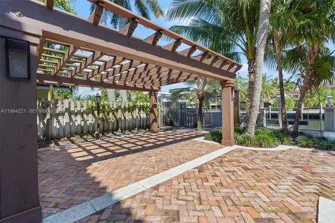 1701 SE 10th Street Fort Lauderdale FL 33316