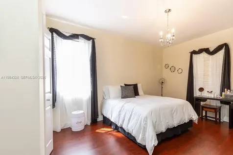 15226 SW 29th Terrace Miami FL 33185