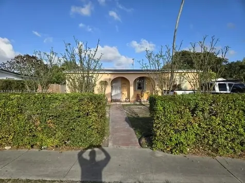 4135 SW 116th Avenue Miami FL 33165