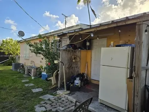 4135 SW 116th Avenue Miami FL 33165