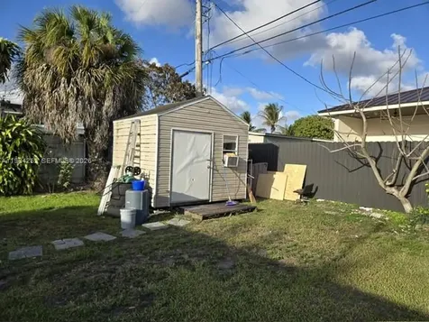 4135 SW 116th Avenue Miami FL 33165