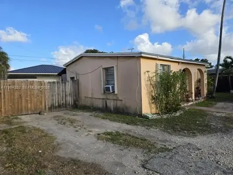 4135 SW 116th Avenue Miami FL 33165