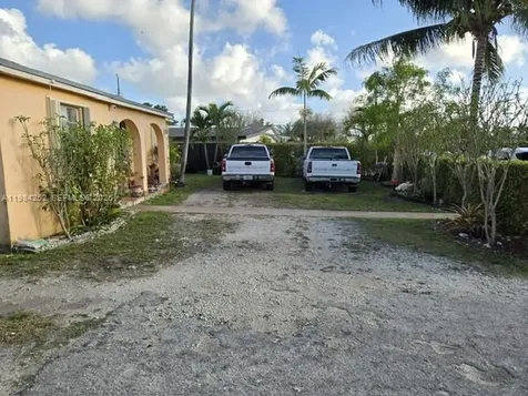4135 SW 116th Avenue Miami FL 33165
