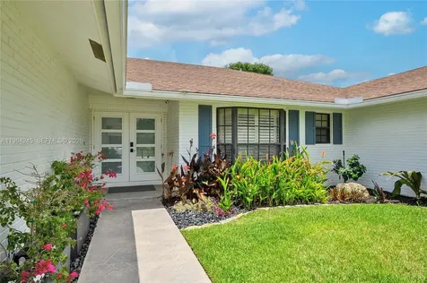 17611 Lake Park Road Boca Raton FL 33487