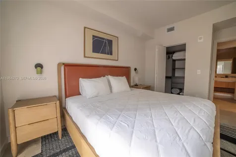 11 NE 6th Miami FL 33132