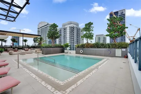 11 NE 6th Miami FL 33132