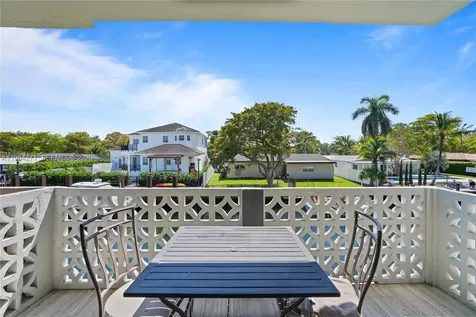 13105 Ixora Court North Miami FL 33181