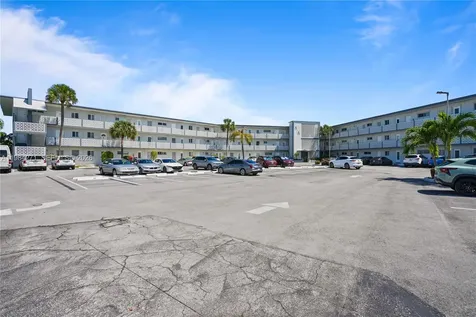 13105 Ixora Court North Miami FL 33181