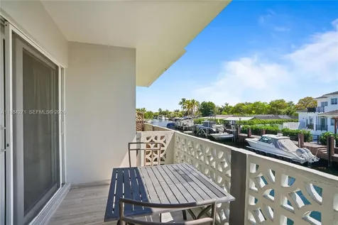 13105 Ixora Court North Miami FL 33181