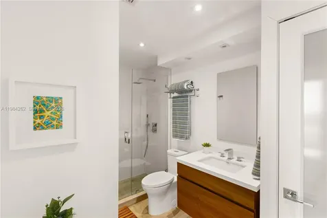 5555 Collins Avenue Miami Beach FL 33140