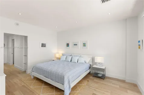 5555 Collins Avenue Miami Beach FL 33140