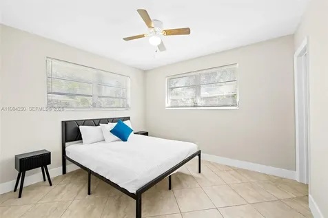864 NW 16th Terrace Fort Lauderdale FL 33311