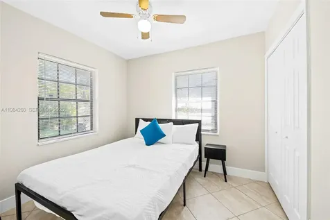 864 NW 16th Terrace Fort Lauderdale FL 33311