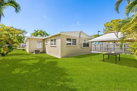 864 NW 16th Terrace Fort Lauderdale FL 33311