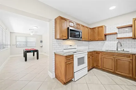 864 NW 16th Terrace Fort Lauderdale FL 33311