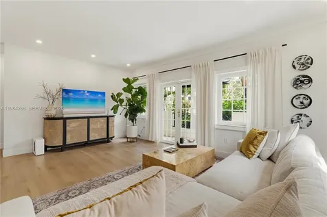 261 Navarre Avenue Coral Gables FL 33134