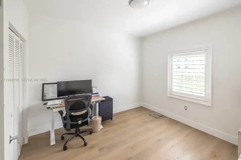 261 Navarre Avenue Coral Gables FL 33134
