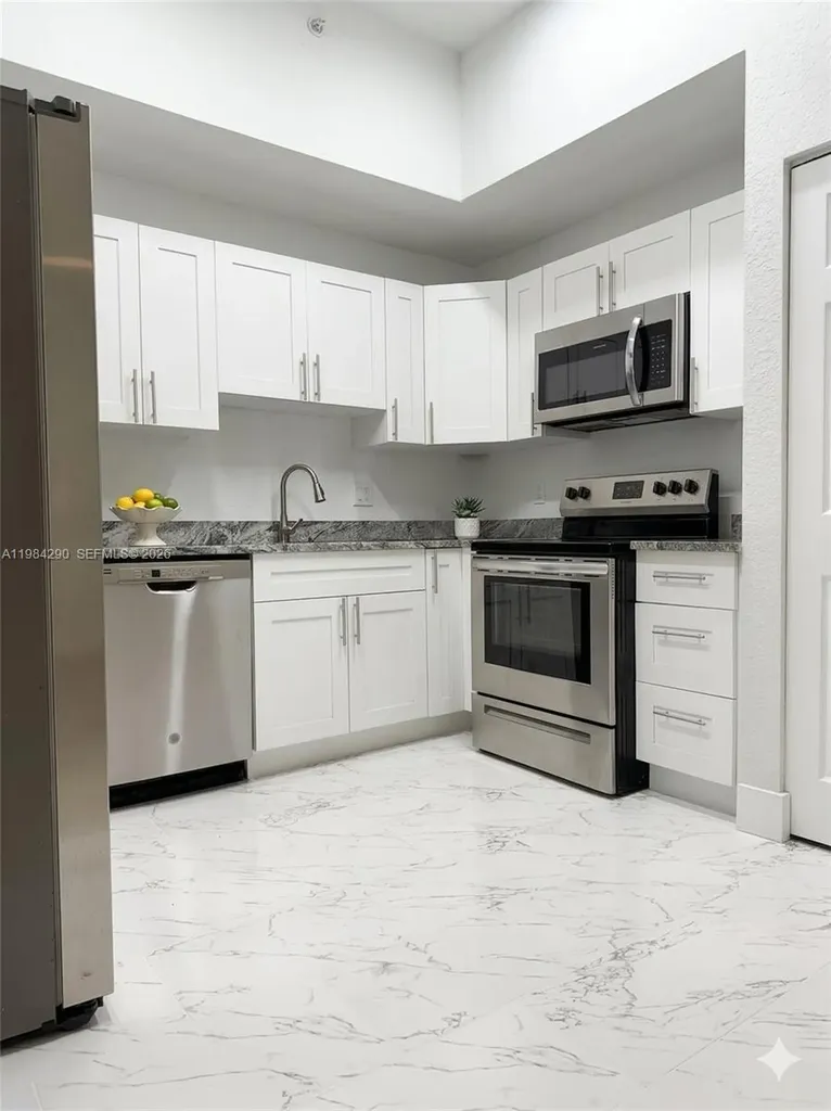 2801 Riverside Drive Coral Springs FL 33065