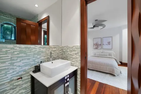 16 Palm Avenue Miami Beach FL 33139