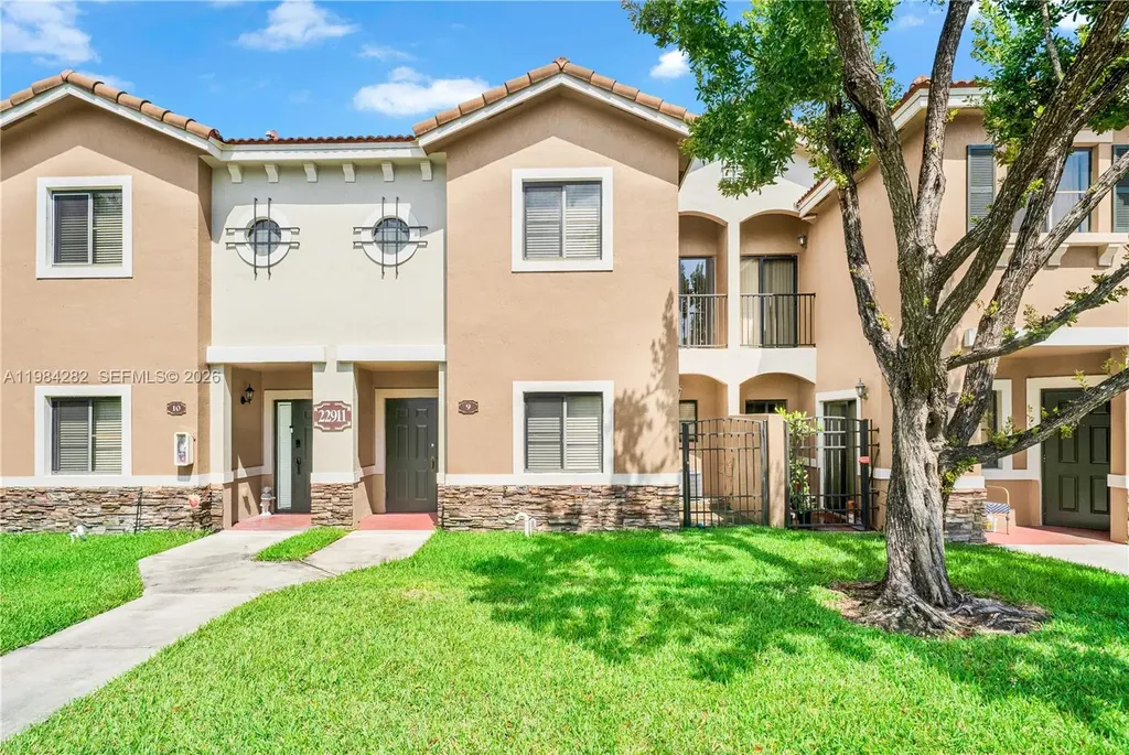 22911 SW 88th Place Cutler Bay FL 33190