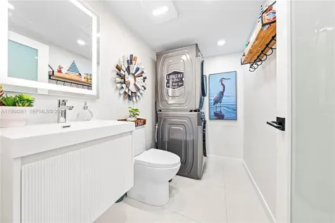 2415 W 67th Place Hialeah FL 33016
