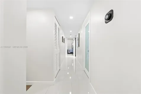 2415 W 67th Place Hialeah FL 33016