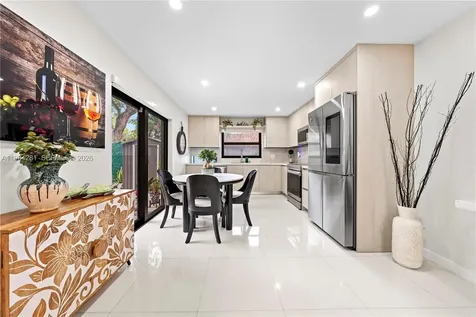 2415 W 67th Place Hialeah FL 33016