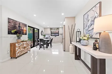 2415 W 67th Place Hialeah FL 33016