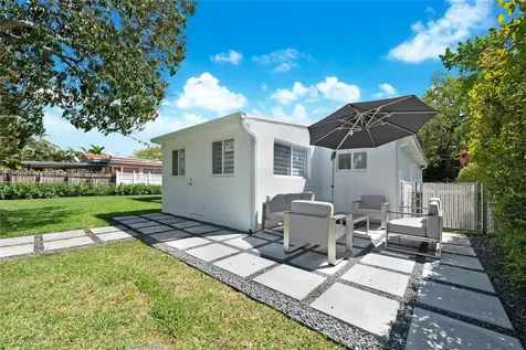 6337 SW 11th Street West Miami FL 33144