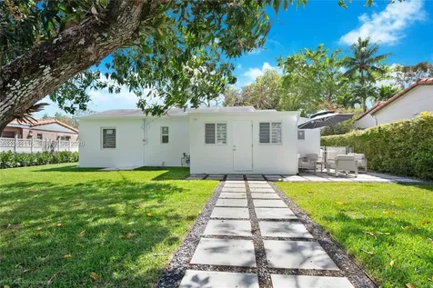 6337 SW 11th Street West Miami FL 33144