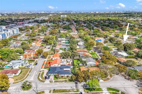 6337 SW 11th Street West Miami FL 33144