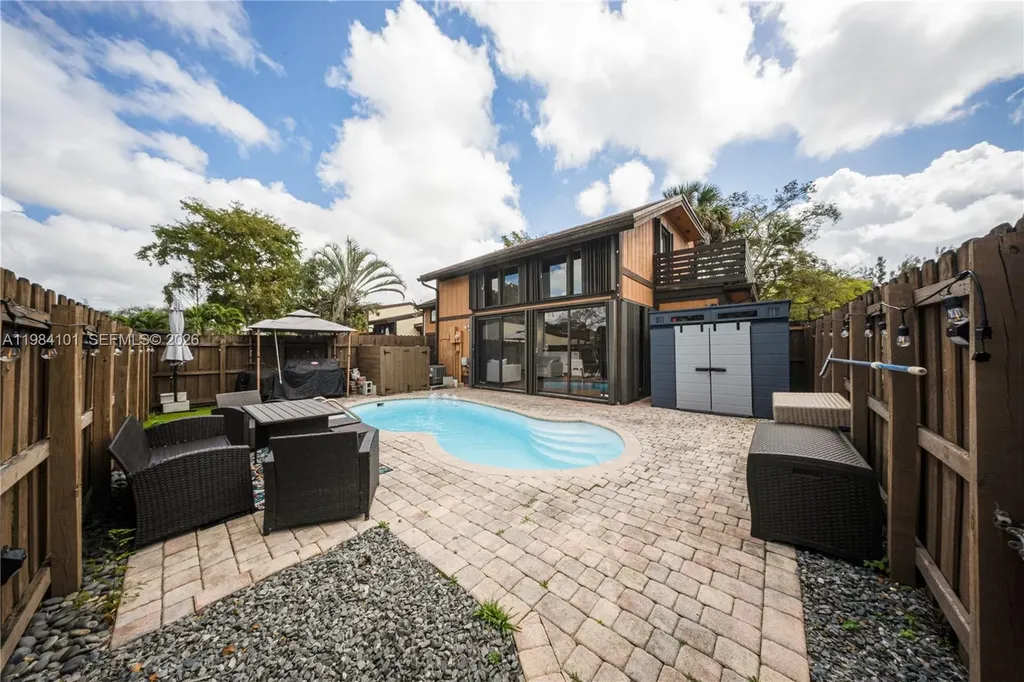 10141 Woodbury Court Pembroke Pines FL 33026