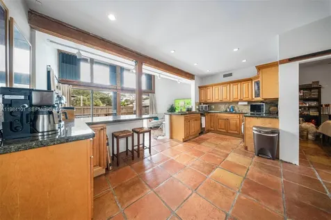 10141 Woodbury Court Pembroke Pines FL 33026