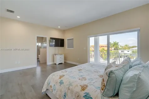 48 S Andros Road Key Largo FL 33037