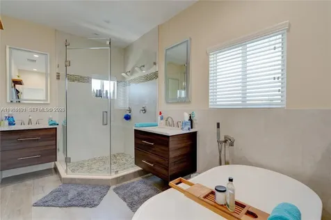 48 S Andros Road Key Largo FL 33037