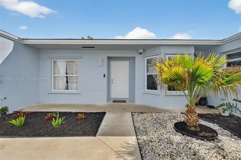 9756 SW 222nd Street Cutler Bay FL 33190