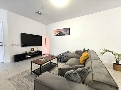 2761 NW 55th Way Lauderhill FL 33313