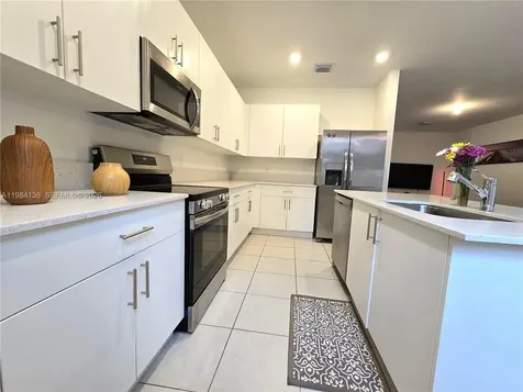 2761 NW 55th Way Lauderhill FL 33313