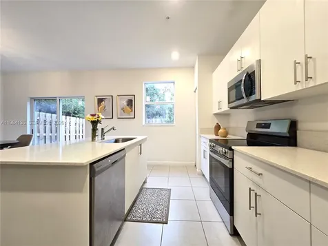 2761 NW 55th Way Lauderhill FL 33313