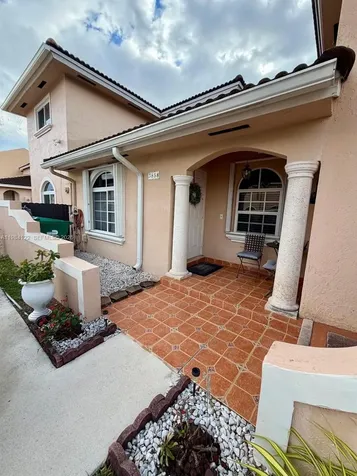 3858 SW 153rd Place Miami FL 33185