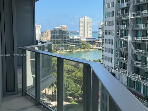 77 SE 5th Street Miami FL 33131